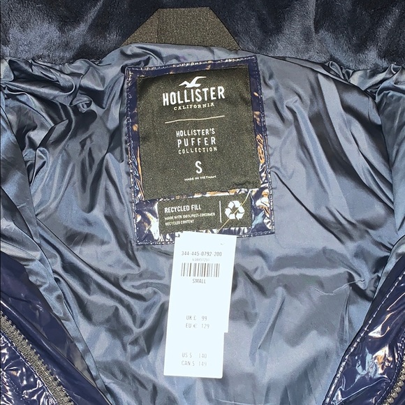 Hollister Wet-Look Puffer Jacket - Picture 5 of 5